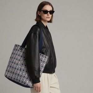 thirty-one Navy and White Diamond-Print Tote with Navy Straps